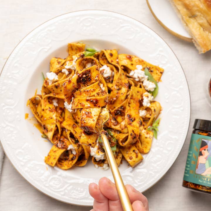 The Flavor Society - Wholesale Dried Spice Mix - HOT Pizza Chili Crunch2