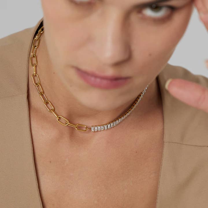 MeloMelo - Wholesale Link & Chain Necklace - Half Crystal Half Chain Toggle Necklace