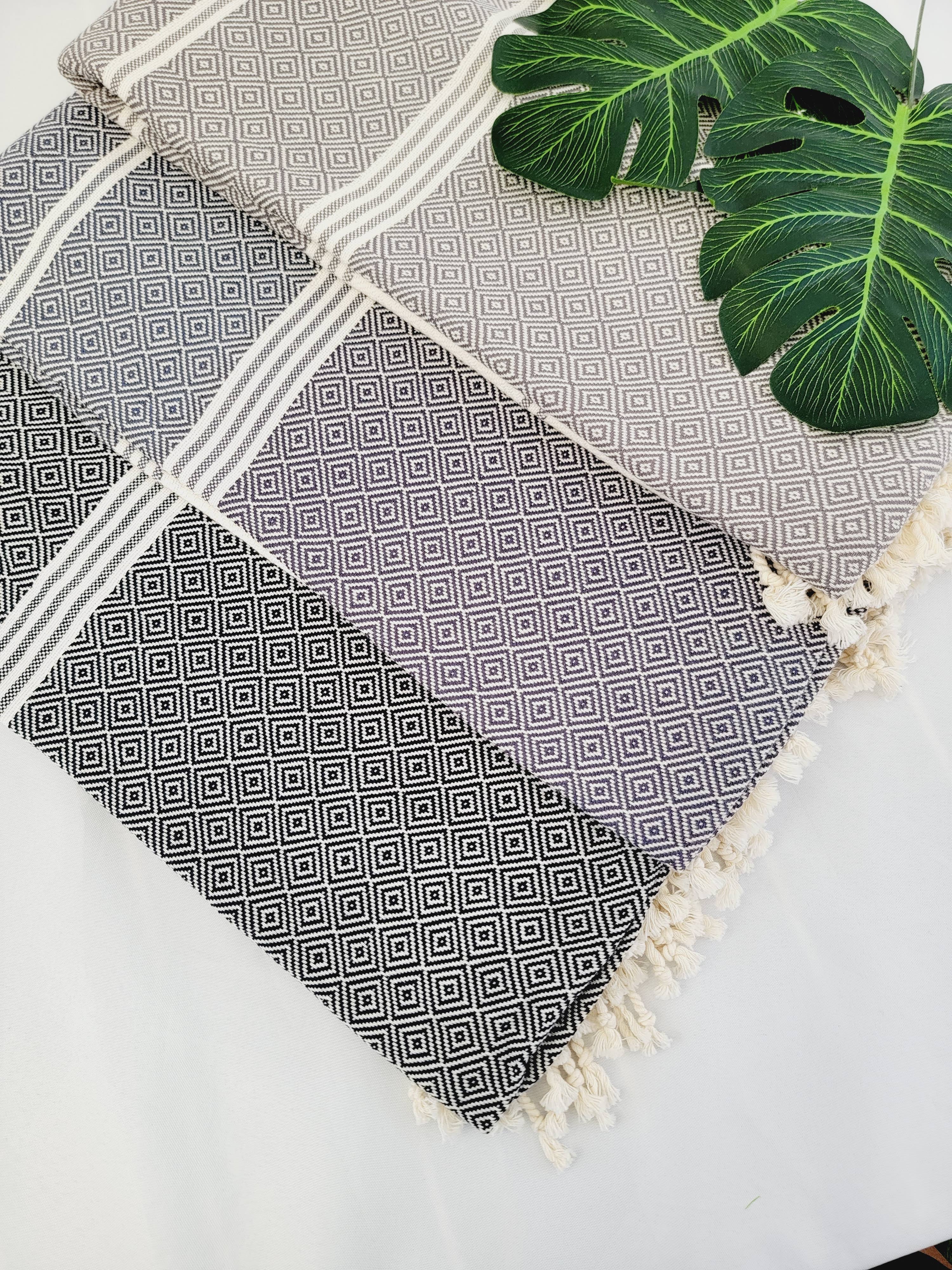 EBRU Home – Großhandel Badetuch – 50 assorted Türkische Strand- und Badetücher in verschiedenen Farben – verkaufsbereit20