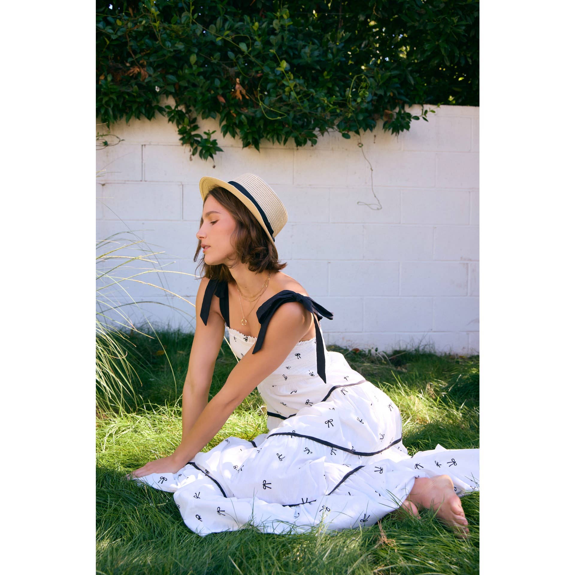 BRANCO ESBRANCO/PRETO ALÇAS DE FITA PARA VESTIDO MIDI COM LAÇO DE ALGODÃO FLARE para venda a revendedores na Faire3