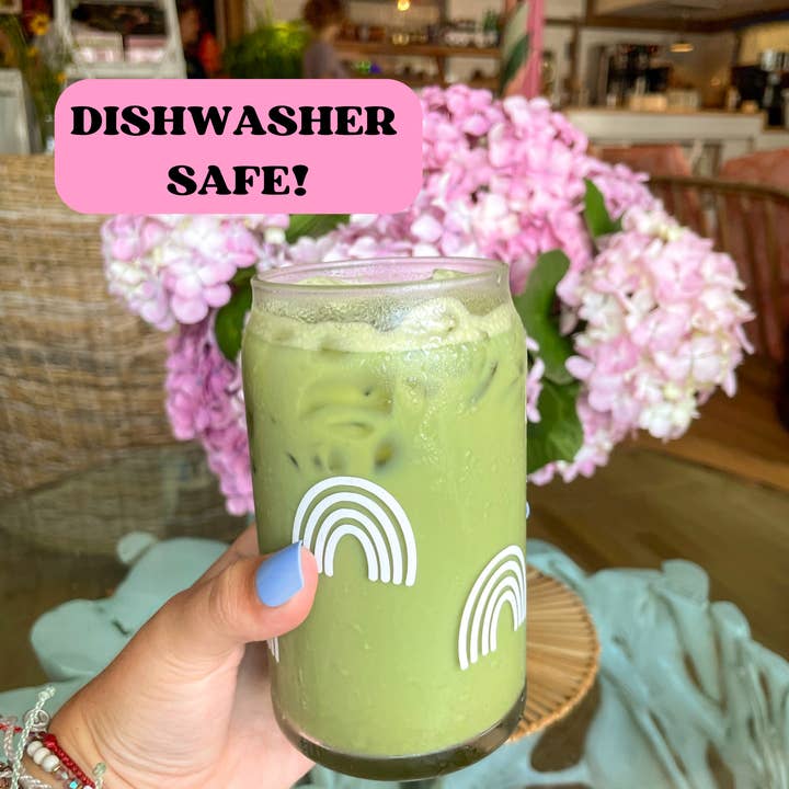 Bicchiere in vetro Rainbow da 16 once per la vendita all'ingrosso da parte di Emily Paige Company