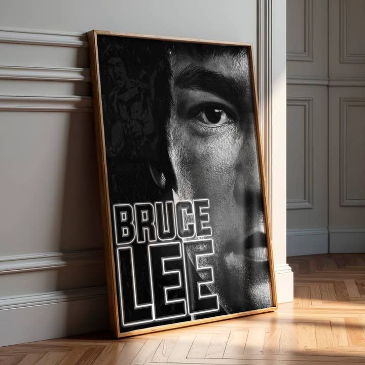 Bruce Lee | Ikonisk kampsportslegende vægkunsttryk for engroshandel hos Belter Prints