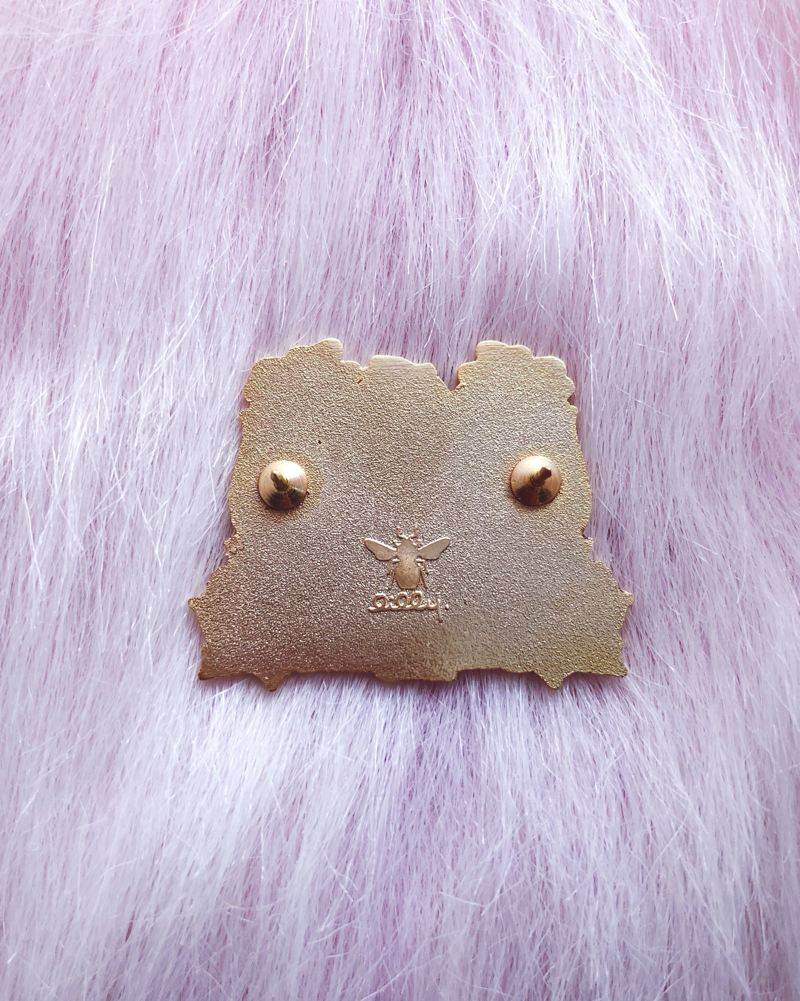 Lilly Baik - Wholesale Lapel Pin/Button - Beehive Enamel Pin3