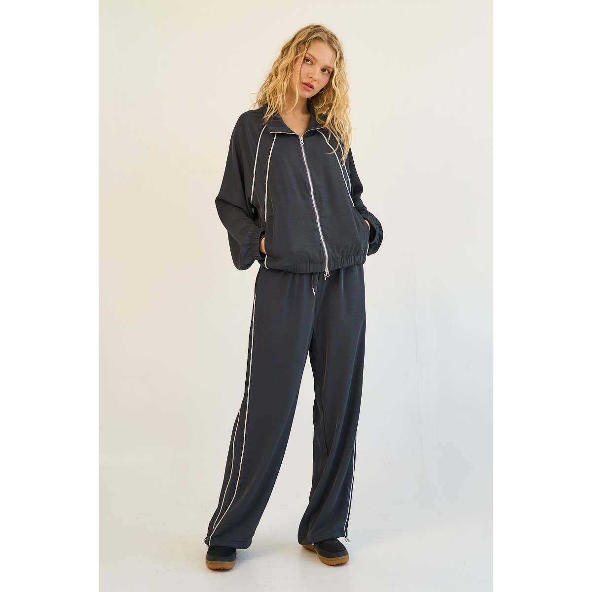 The GREii – wholesale Top & pants set (NOT Loungewear) – Women's – Metalic Piping Detail Top and Drawstring Pant Set 14