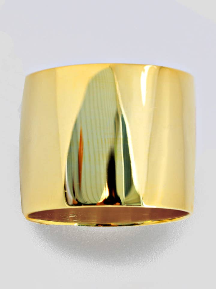 ANILLO CON UN LLAMATIVO ANILLO DE GRAN GROSOR para venta al por mayor de Sonia Hou Jewelry