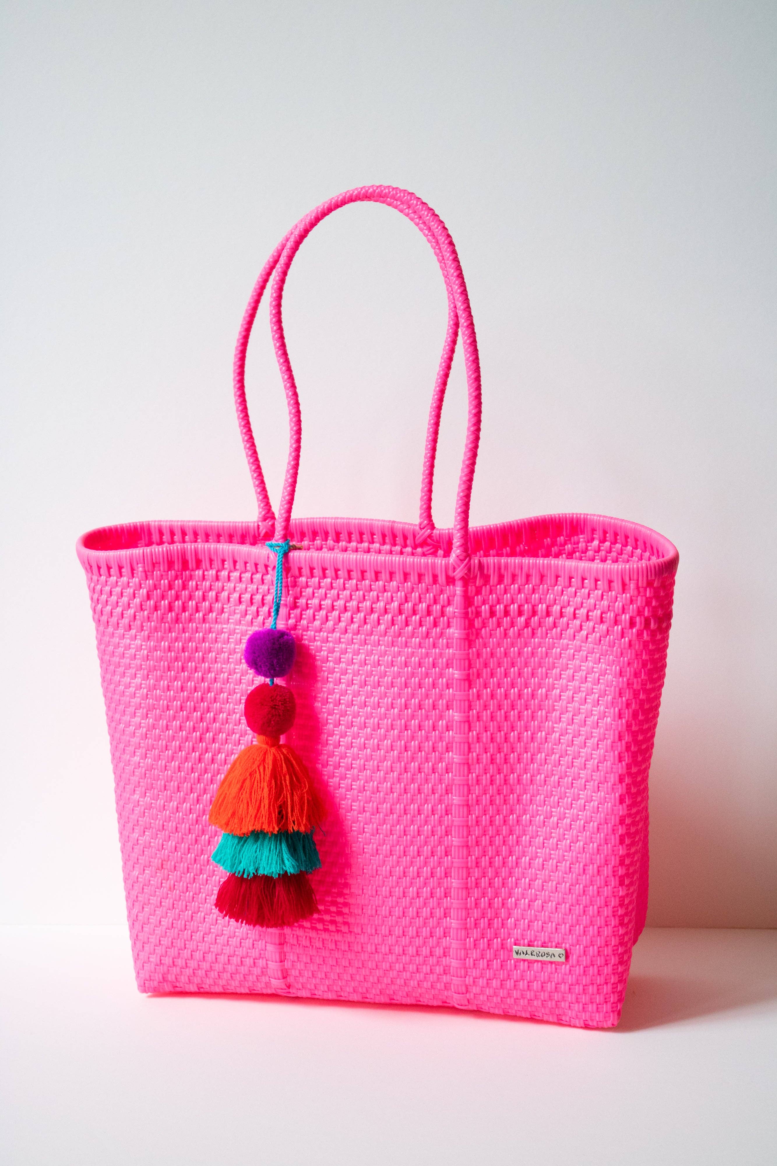 Purchase Wholesale mexican plastic woven bags. Free Returns & Net 60 Terms  on Faire