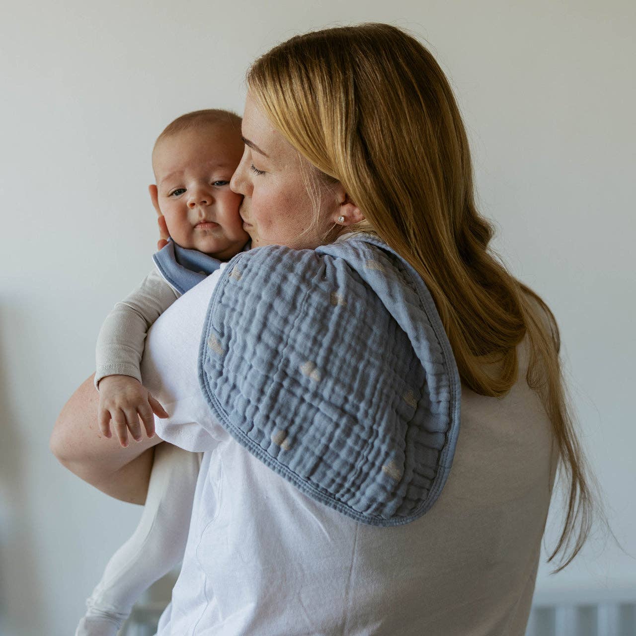 Cloud Set - Muslin Burp Cloths (4 Pack) for wholesale on Faire1