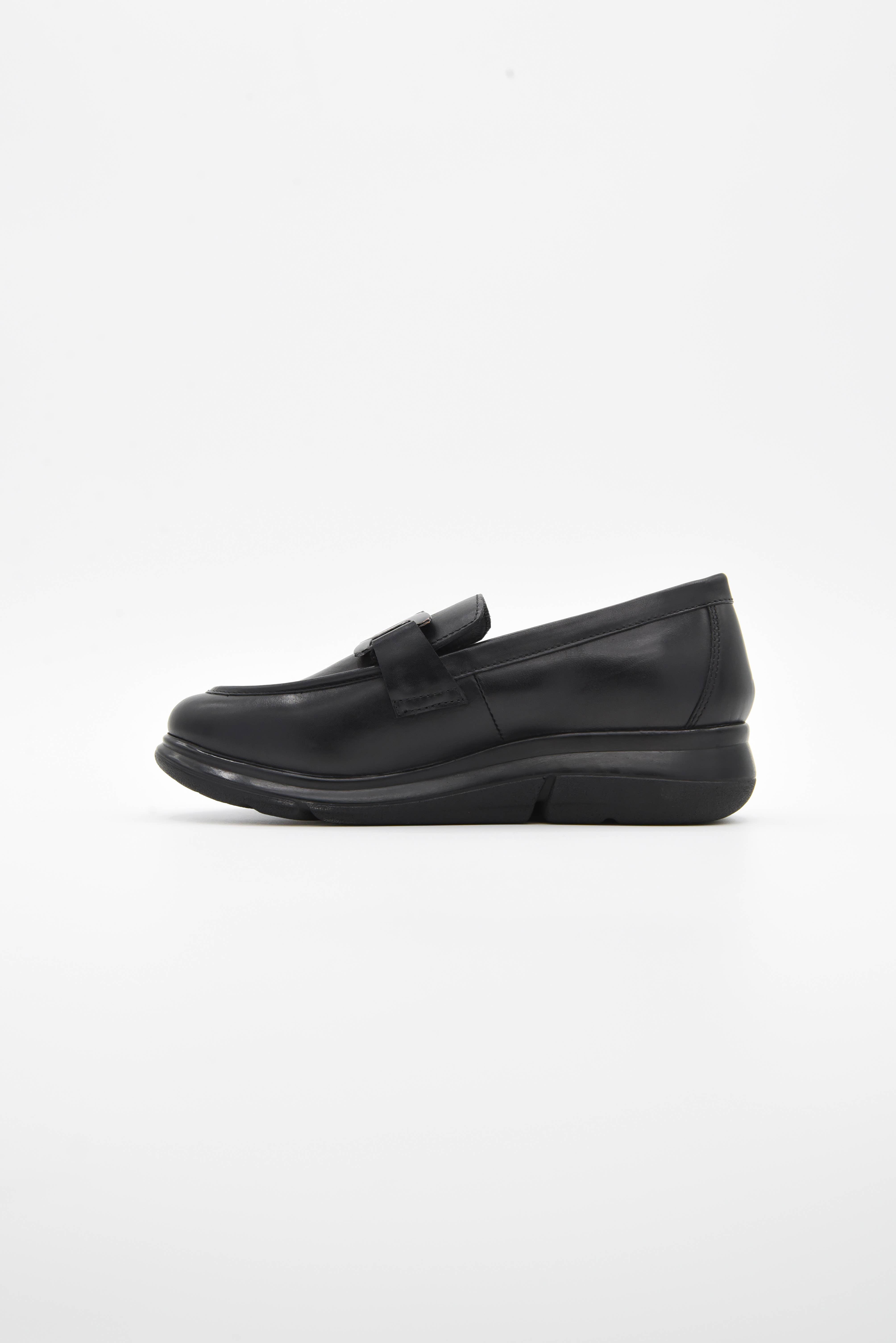 ROSA AMADA - Wholesale Loafers - Women's - Leather Loafer With Metal Detail And Light Sole2