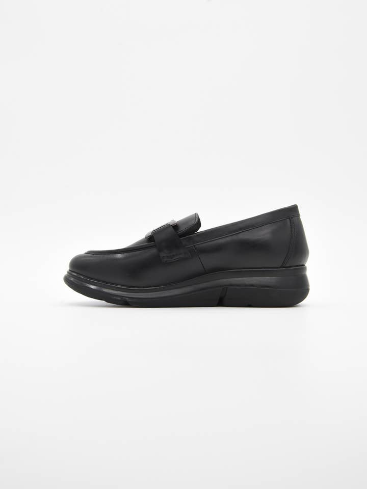 ROSA AMADA - Wholesale Loafers - Women's - Leather Loafer With Metal Detail And Light Sole2