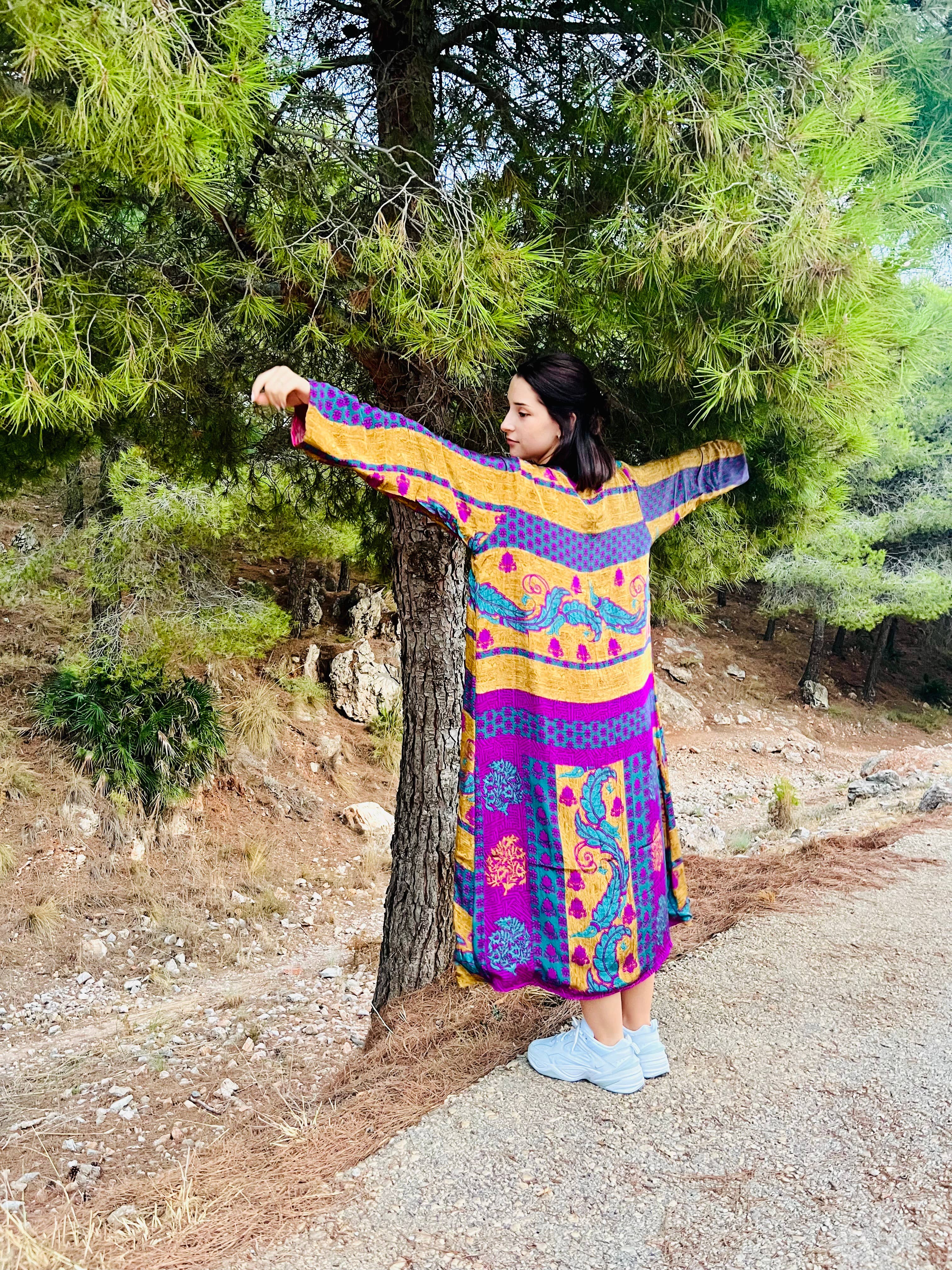 Kinomy – Engroshandel Kimono - Dame – Kinomy XL vendbare lange kimonos i silke til kvinder, pakke med 104