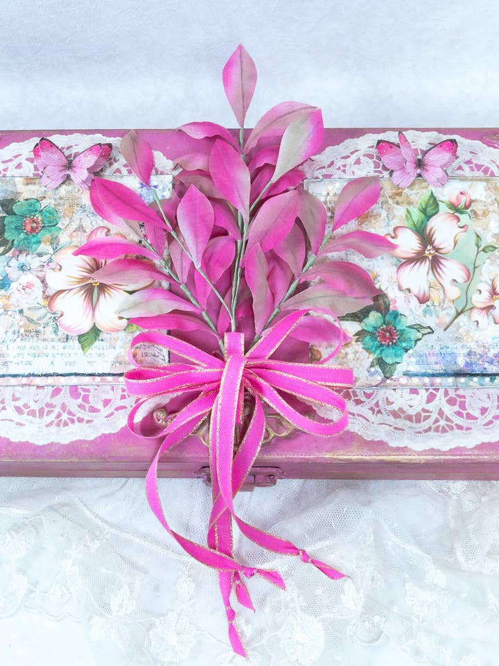 Künstlerische Collage-Kunst Handbemalte Vintage-Schmuckschatulle für den Großhandel von A Silk Purse