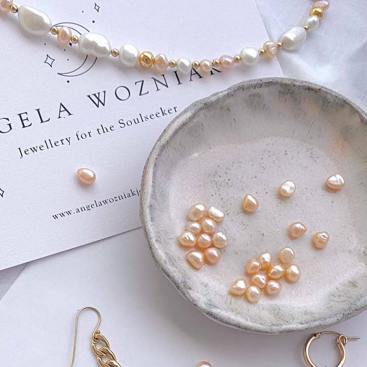 Angela Wozniak Jewellery - Wholesale Beaded/pearl necklace - Rhea Goddess Pearl Necklace3