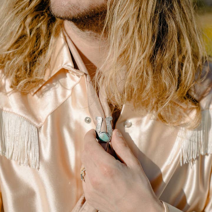 I'm With The Band - Wholesale Scarf clip – Women's - Horseshoe Scarf Slide Talisman4