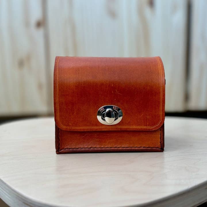 A. M. Aiken - Wholesale Match Holder - Leather Match Box with Striker Pad for Match Storage1