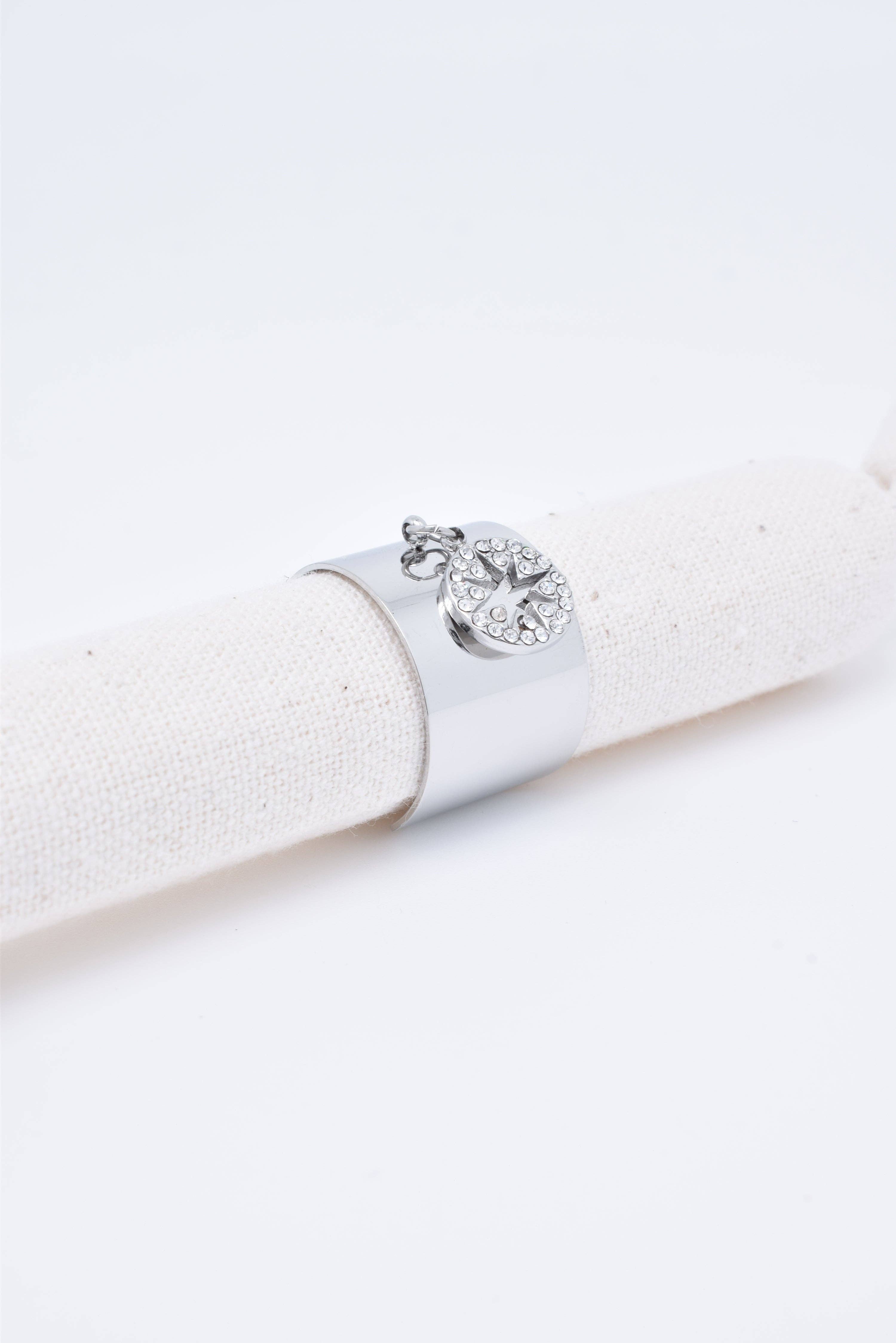 Kapyco - Vendita all'ingrosso Anelli multipietra - Anello Mila in acciaio color argento o oro con nappina a stella e strass