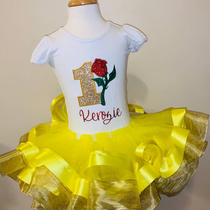 Tutu à double ruban jaune et or pour la vente par Dukes Designs & Creations