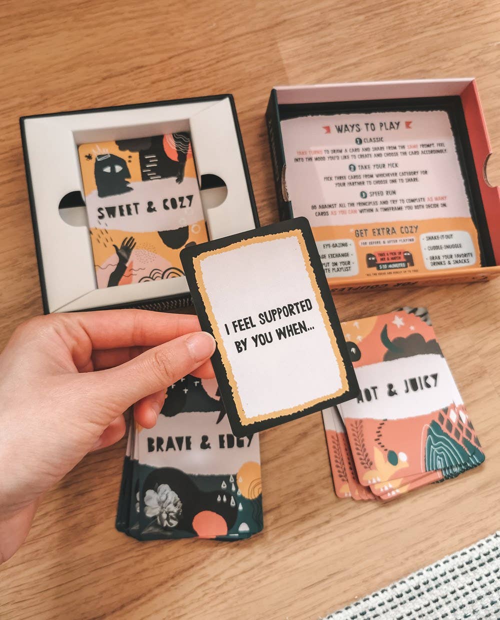 Microcosm Publishing & Distribution - Wholesale Kaartspel - Kaarten voor koppels: 54 prompts voor intieme gesprekken1