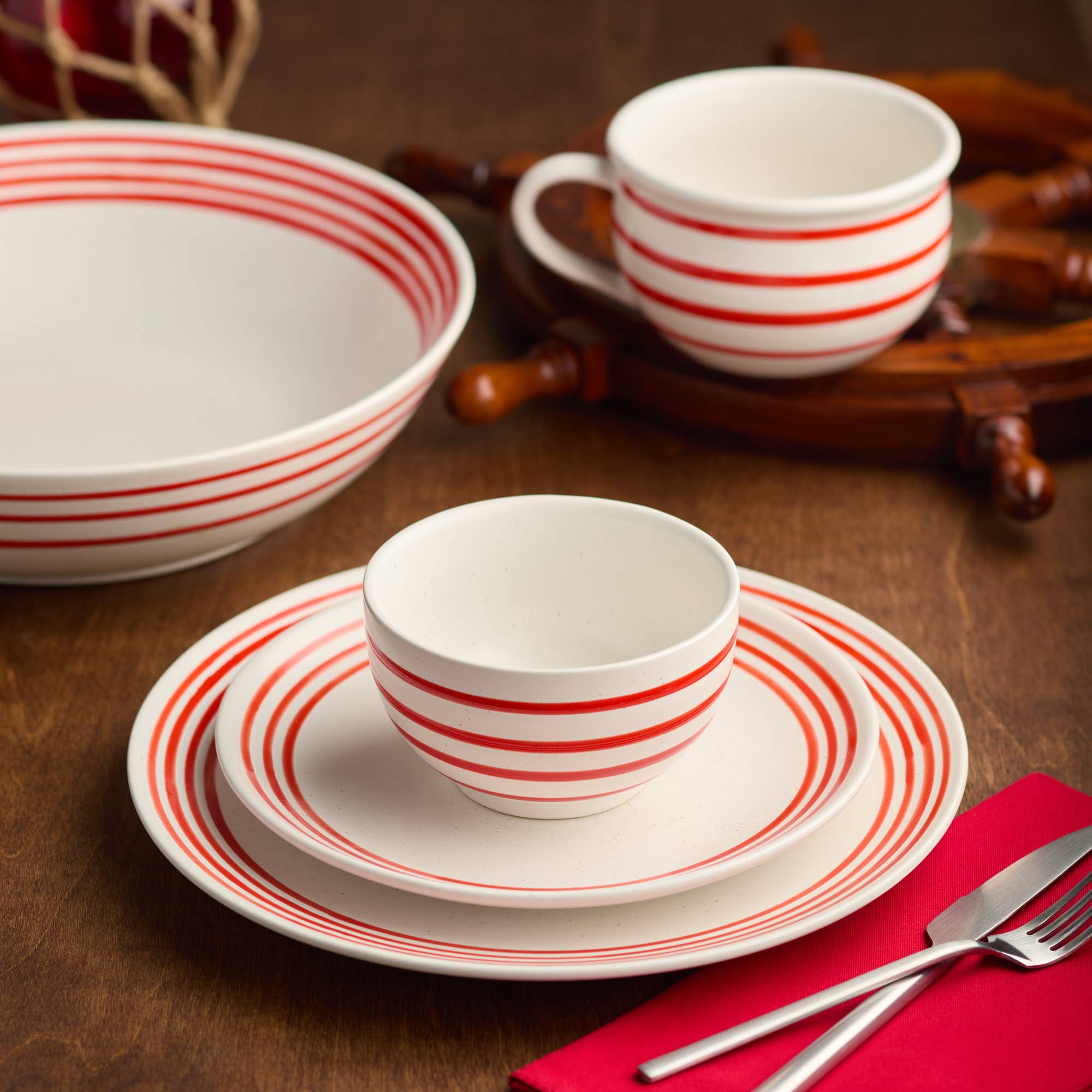 Certified International – wholesale Skål – Dockside Röd Glasskål 20 oz2