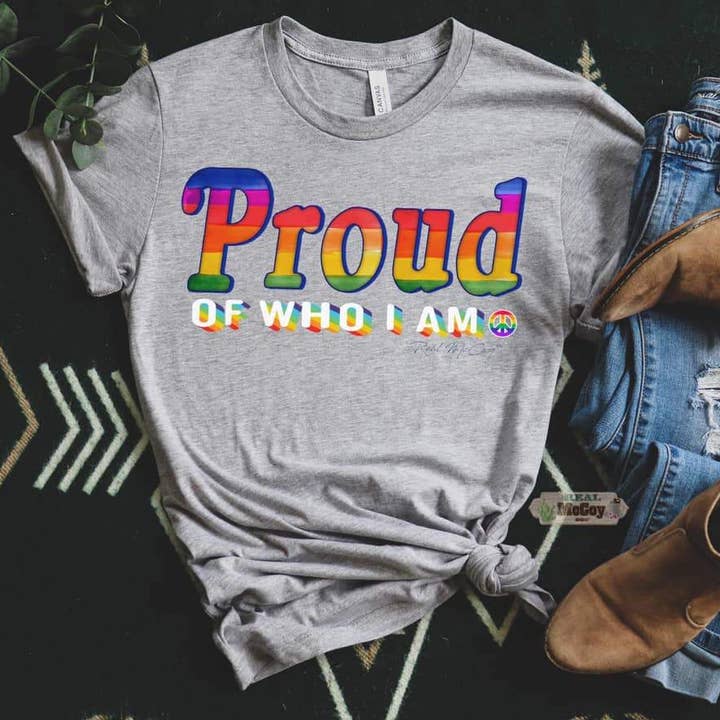 PRIDE Tee för wholesale av Real McCoy Mercantile, LLC