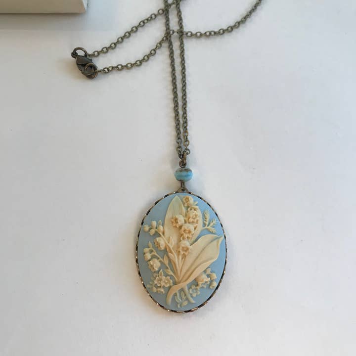 Botanical Bird - Wholesale Pendant/Charm Necklace - Light Blue Lily Of The Valley Cameo Necklace, large cameo2