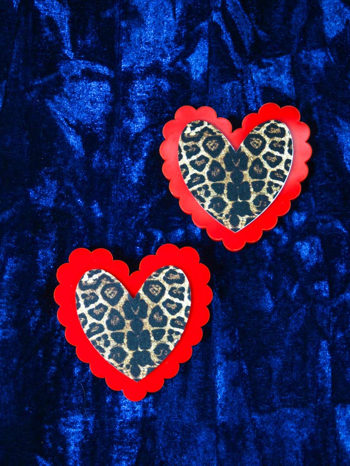 Frillade hjärtan - Leopard för wholesale av Fairly Odd Shop