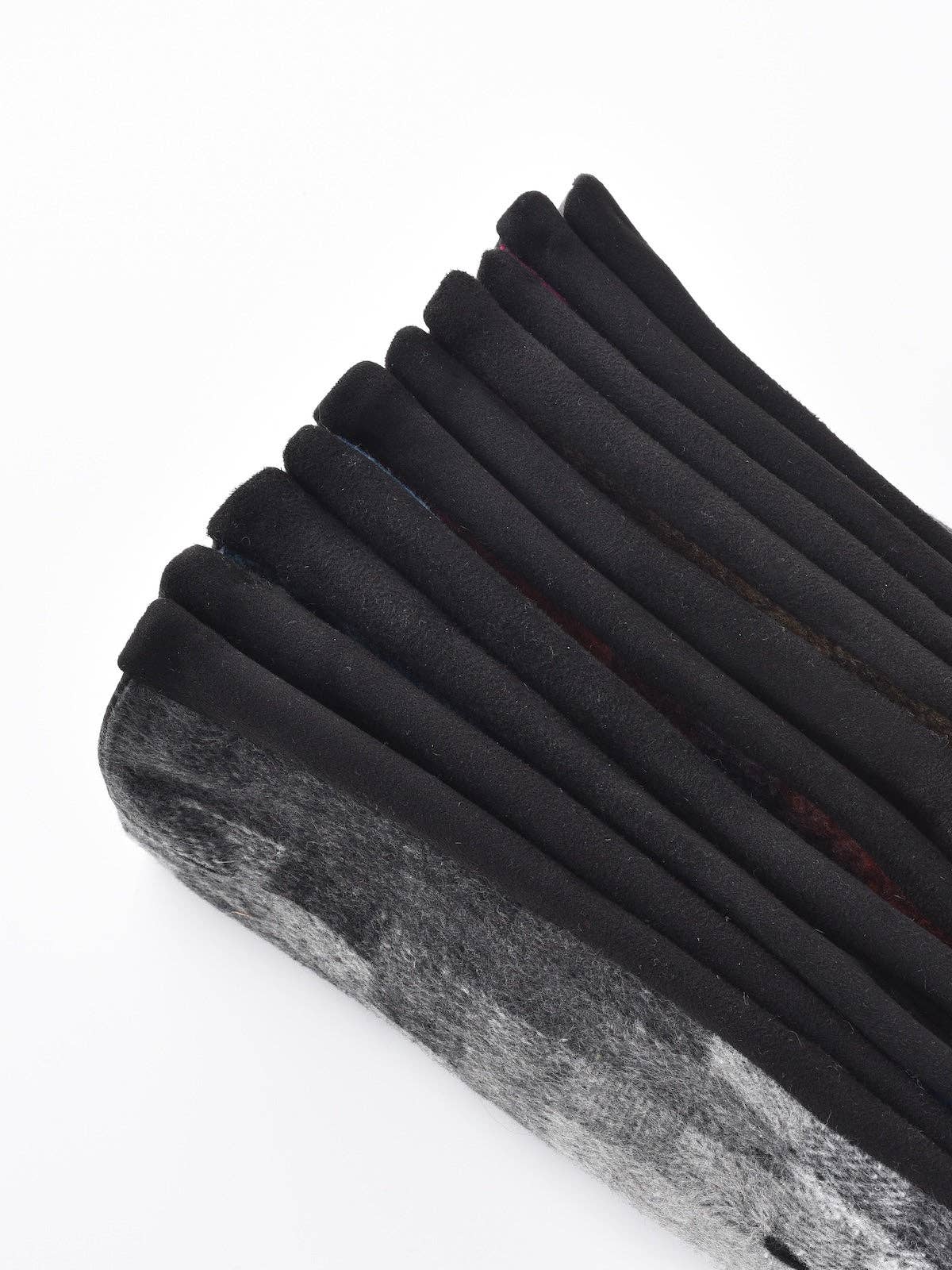 Funkyrel® Atzbranding Limited - Wholesale Gloves - Women's - Gloving - Winter Touchscreen Gloves with Plaid Patterns3