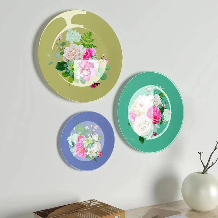 GoGlocal - Vendita all'ingrosso Ciotole/Piatti decorativi - Set di 3 Piatti da Parete in Ceramica con Design di Rose