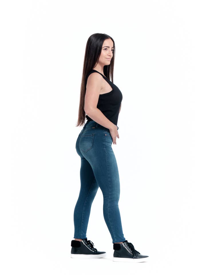 1822 Denim - Wholesale Jeans - Women's - PETITE 26" BUTTER MID-RISE SKINNY JEAN IN ZIGGYÂ