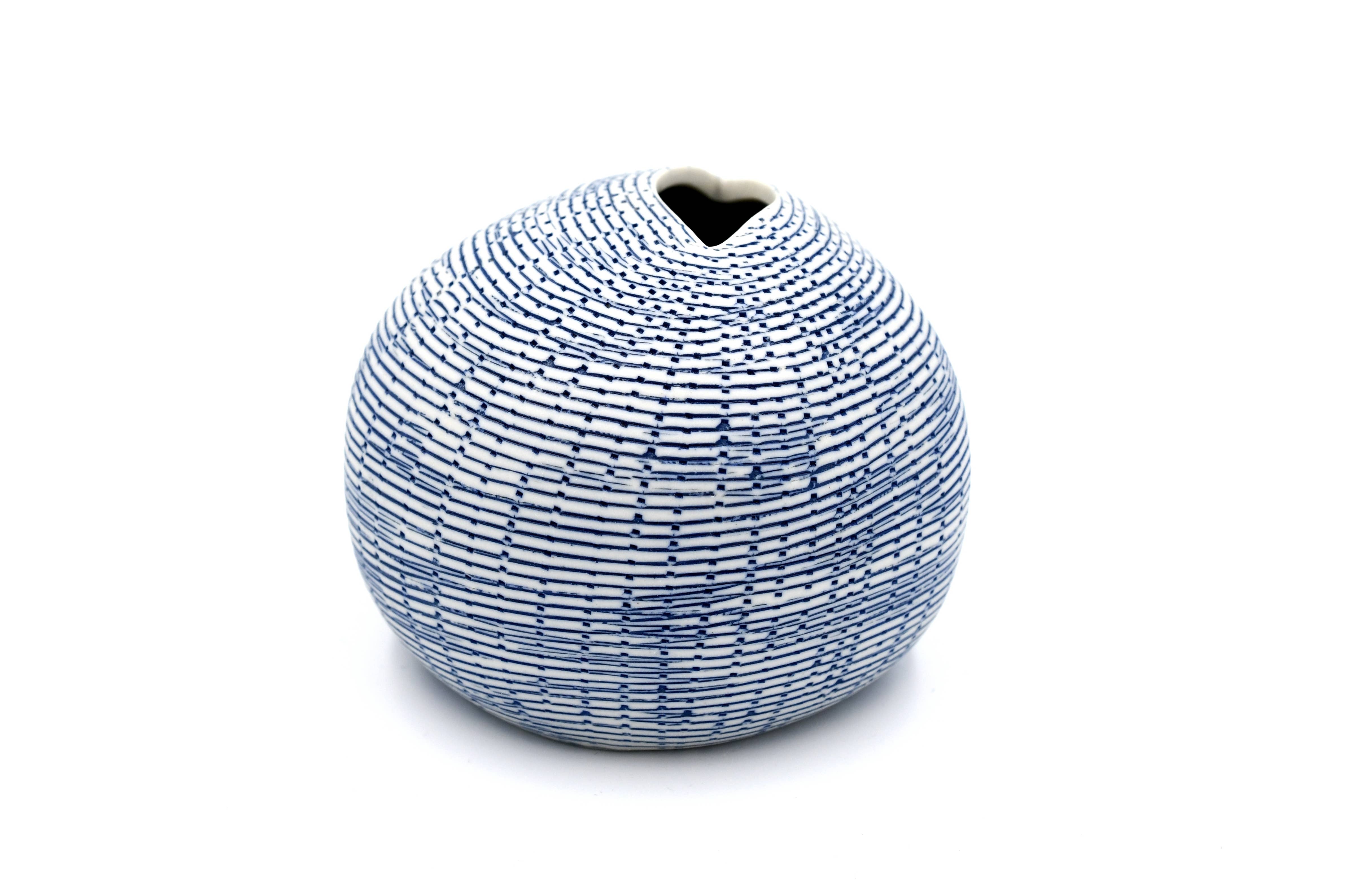 Art Floral Trading LLC – Großhandel Vasen – 157W71BLAUER KIES L-Handgefertigte Porzellan-Budvase4