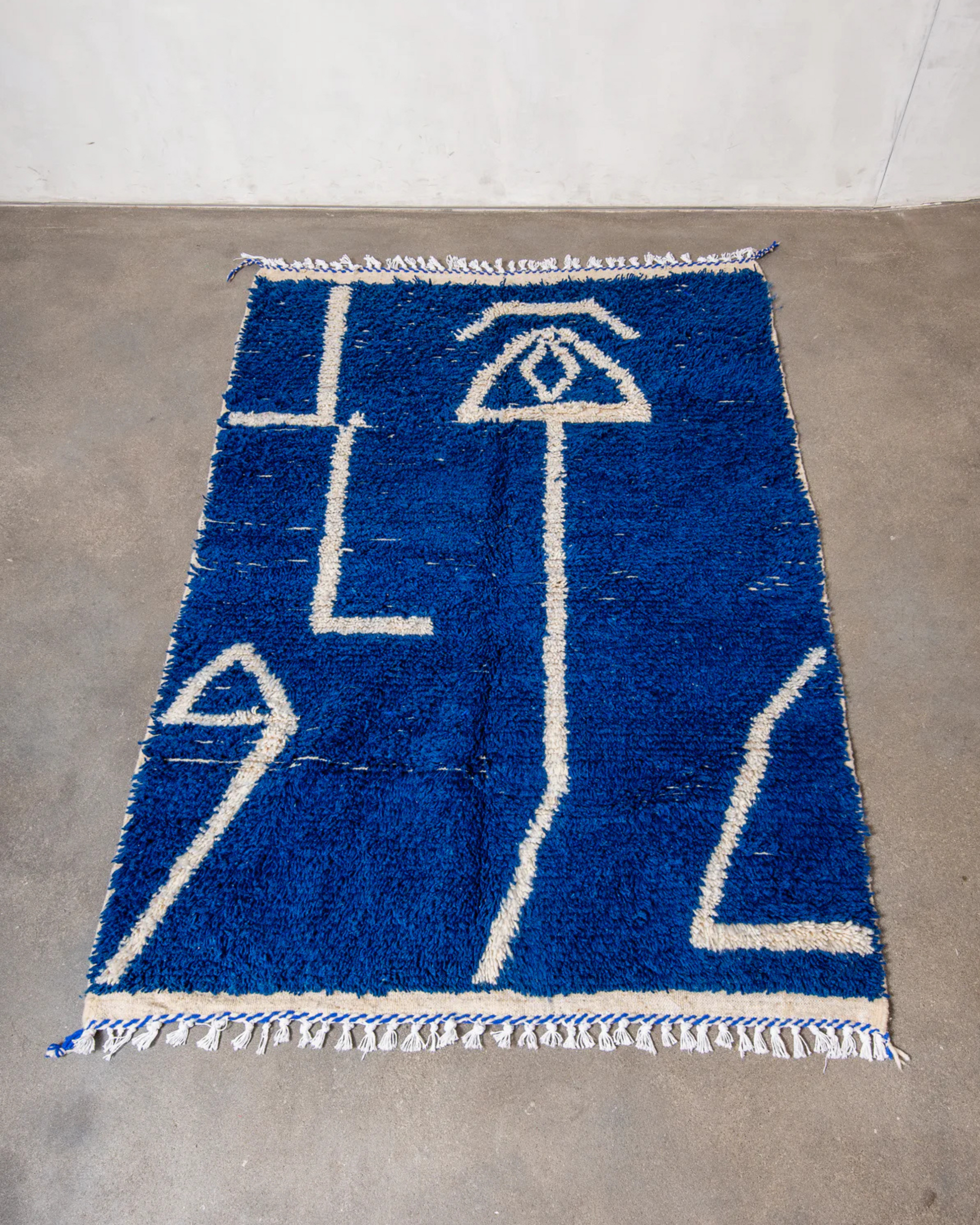 BohoVibeCraft – wholesale Area rug – Cobalt Blue Abstract Moroccan Shag Rug  Wholesale Area Rug1