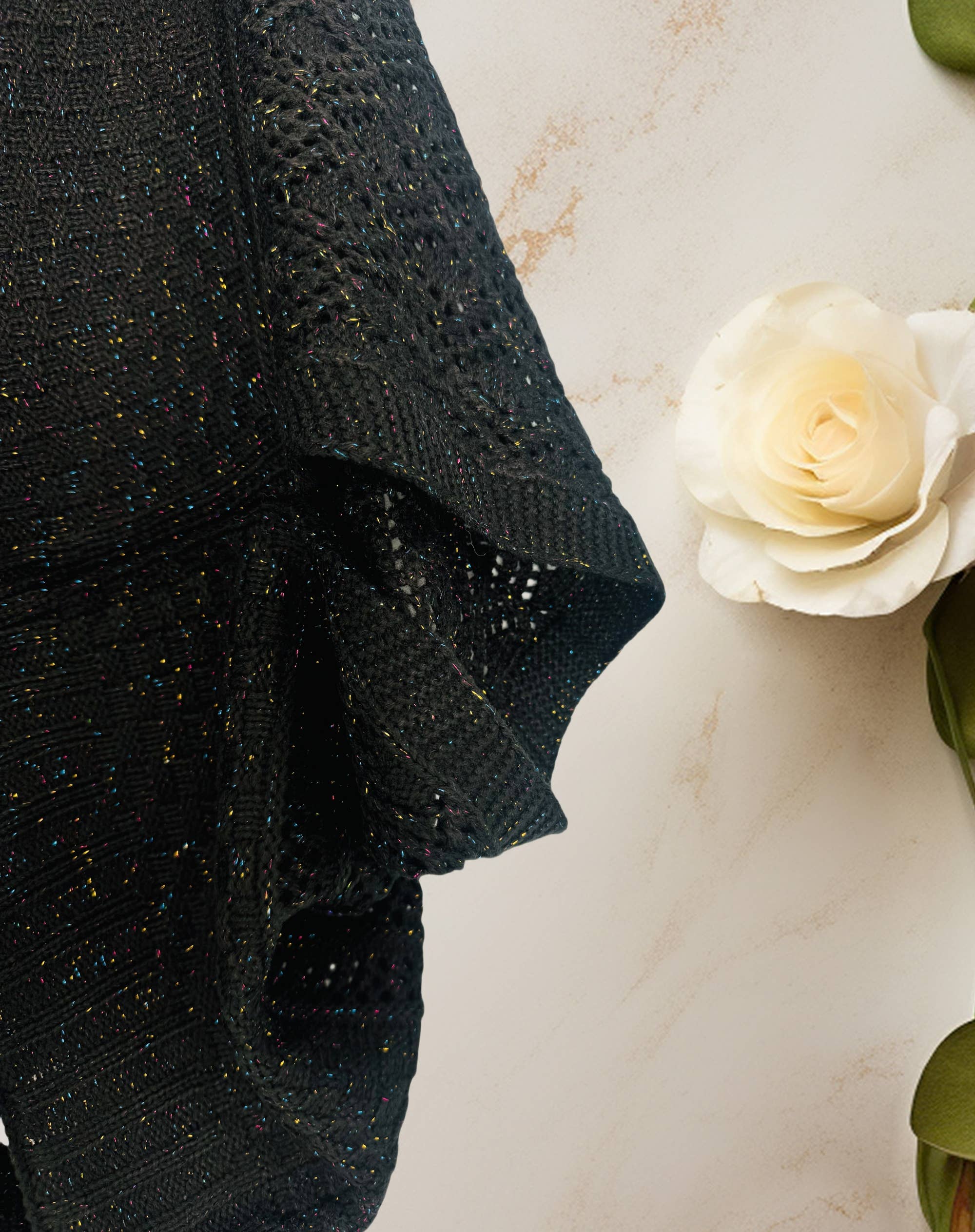 JC Sunny Fashion – wholesale Cardigan – Women’s – Knitted Hollow-Out Cardigan with Metallic Thread Accents1