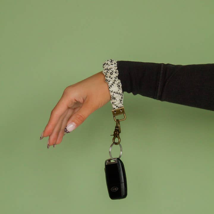 Shop Andi – wholesale Keychain – Women's – Ebony and Ivory Keychain1