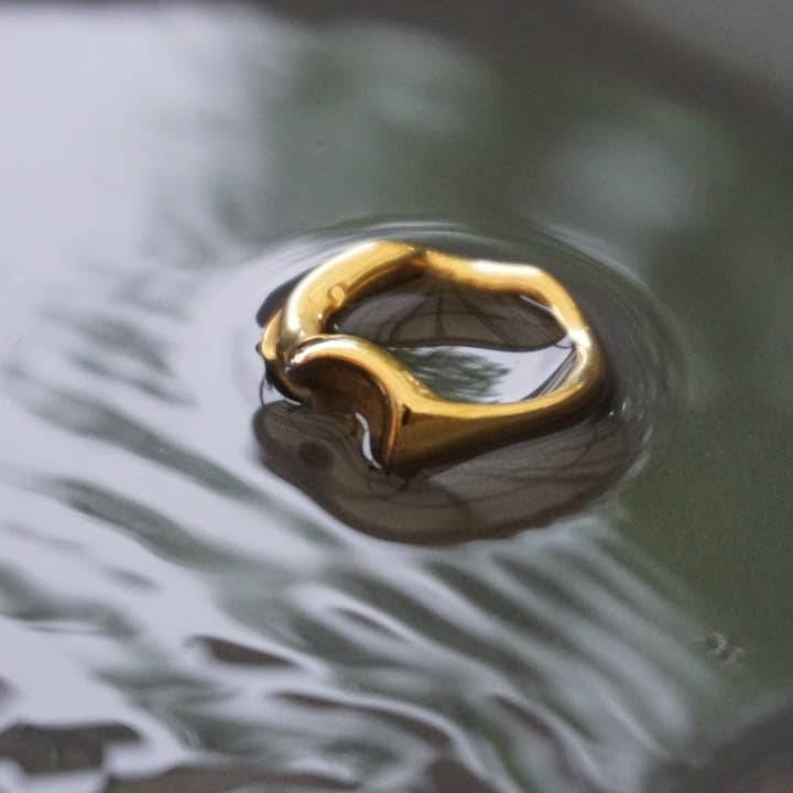 Rue Roosevelt - Wholesale Band/stacked ring - 18k Gold Plated Molten Ring4