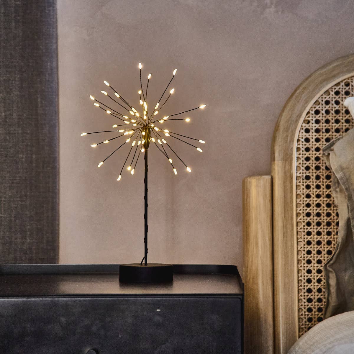 Lightstyle London - Wholesale Tafelbladdecoratie - Mini tafeldecoratie sterburst met 60 warmwitte LED-lampjes6