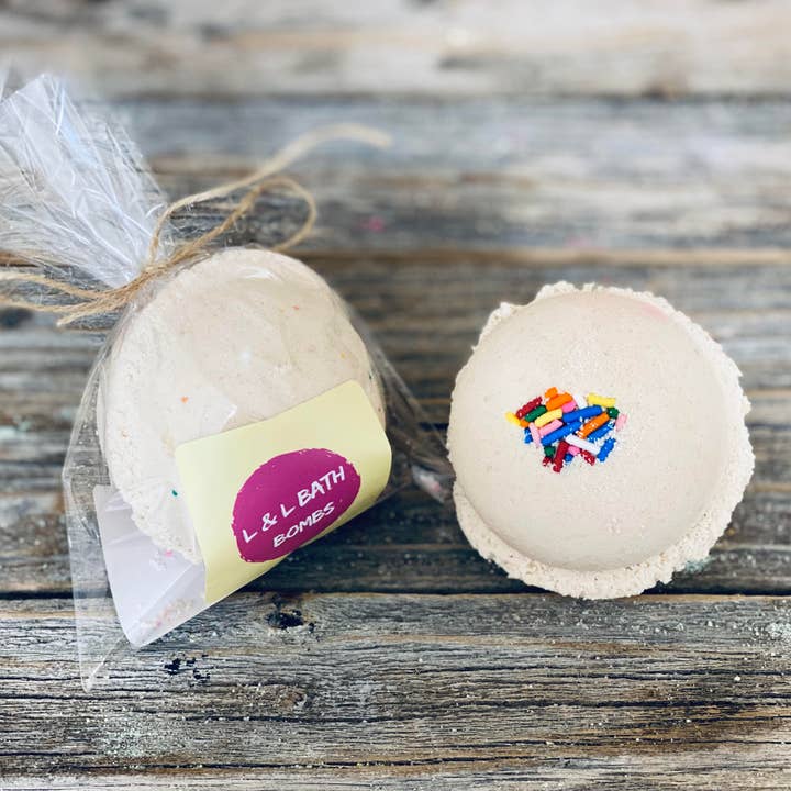 L&L Bath Bombs - Wholesale Bath bomb/fizz - Birthday Cake Bath Bomb1