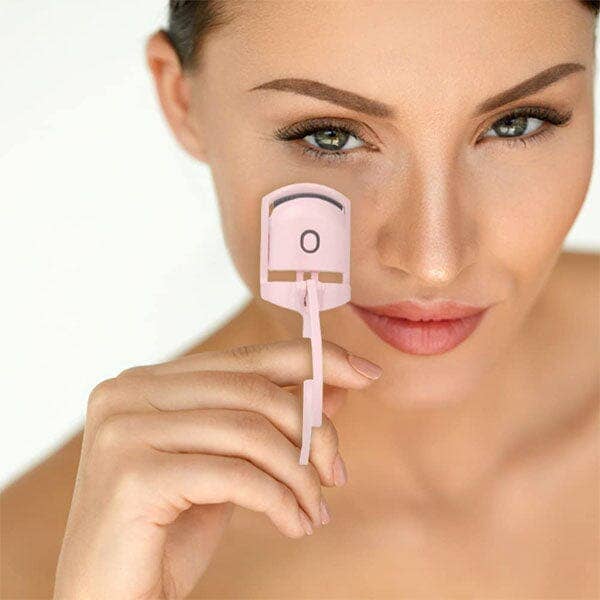 Showcase - Wholesale Eyelash Curler - WOW QuikCurl: The Heated Eyelash Curler | As Seen On TikTok!