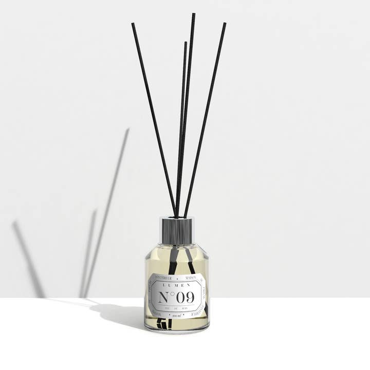 LUMEN - Wholesale Reed Diffuser - Diffuser No.09 - Intense Wood Fire1