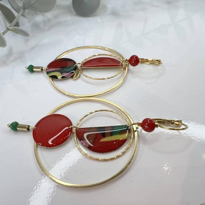 Boucles D'Oreilles Asymétriques pour la vente par Miss Pompom