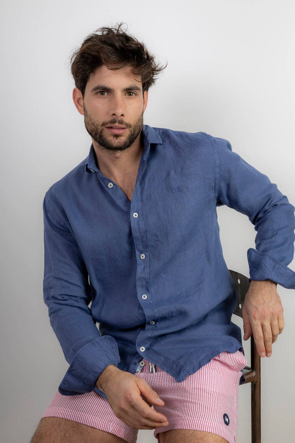 Custi Mikelo: Men's Clothing & Christmas Gifts - Vendita all'ingrosso Camicia button down - Uomo - Camicia blu in lino | Lanzarote5