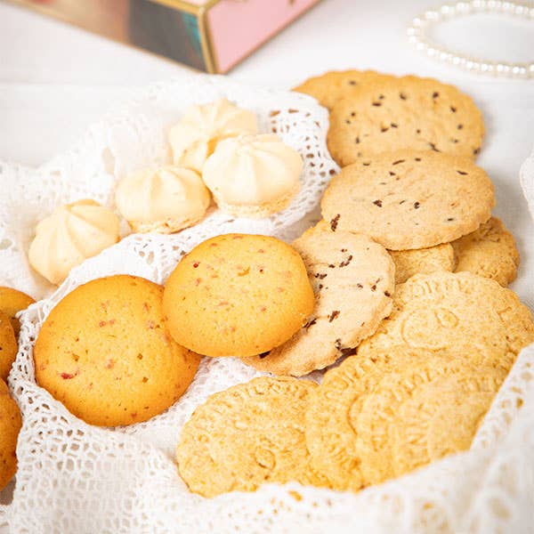 La Sablesienne USA - Wholesale Cookie - Chocolate Chip French Shortbread Cookies | Paris Bleu Tin1