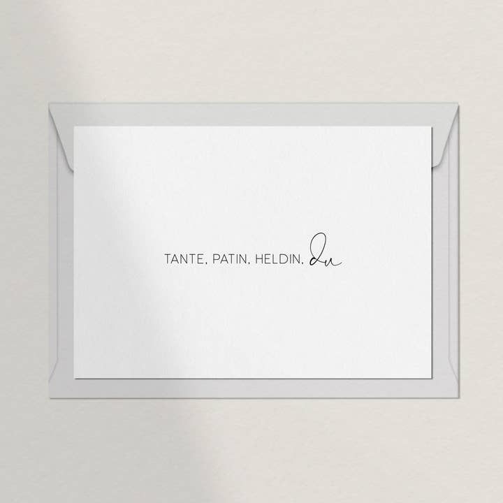 Debblschebbl Design Studio - Wholesale Postcard - Postcard Aunt Godmother Heldin Du0