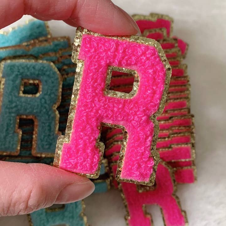 Raphael wonders – wholesale Lapp – Nya 2,2 Inches klart självhäftande Varsity Personlig Patch-Chenille brev Patchs-Laptop klistermärkare-Telefon klistermärken - Handgjord Letter Patch5