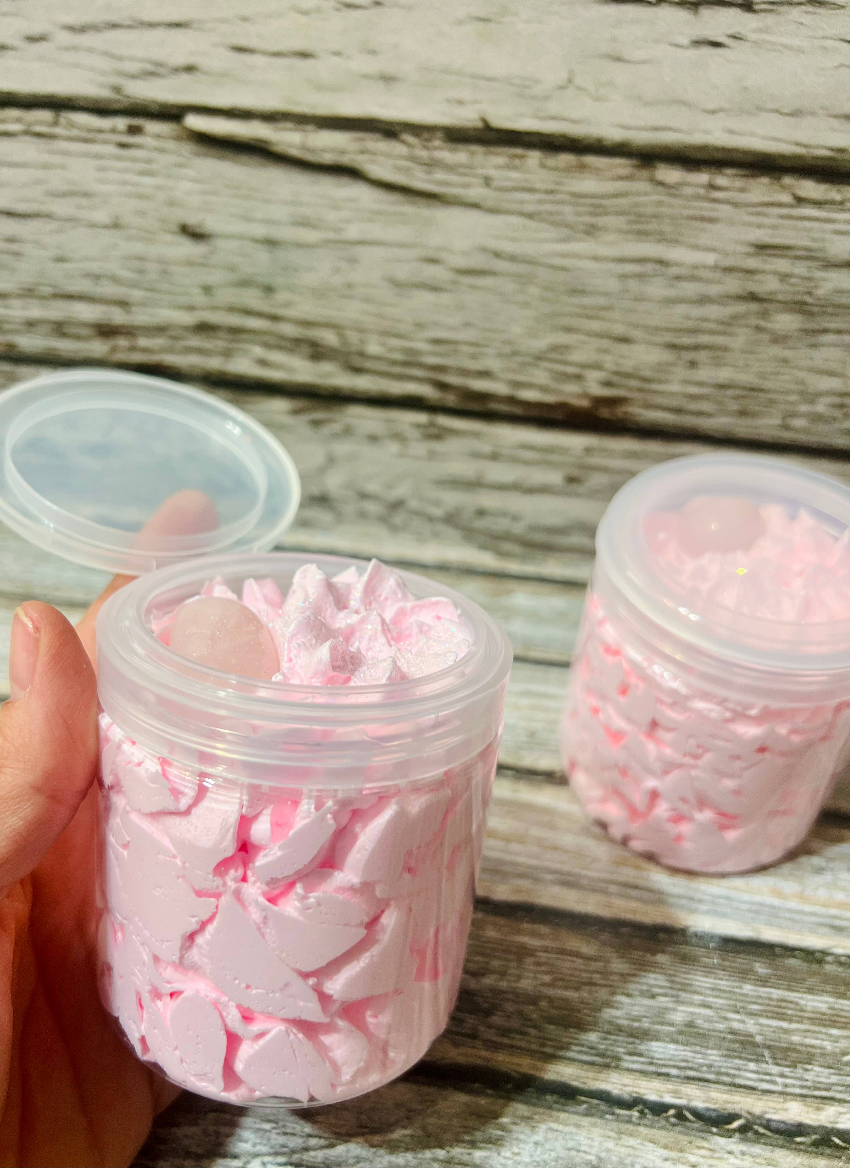 Southern Fleek Bath LLC - Vente Savons fouettés - Savon fouetté au miel épicé au quartz rose4