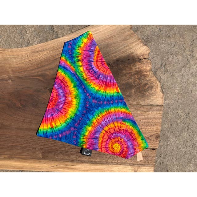 Bandana pour chien Bright Tie Dye pour la vente par Dog Gone Gear