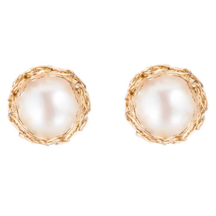 Malia Postörhängen i guld för wholesale av Arivka Jewelry