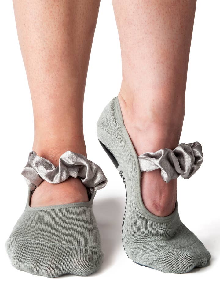 Scrunchy Grip Socks for wholesale by Arebesk