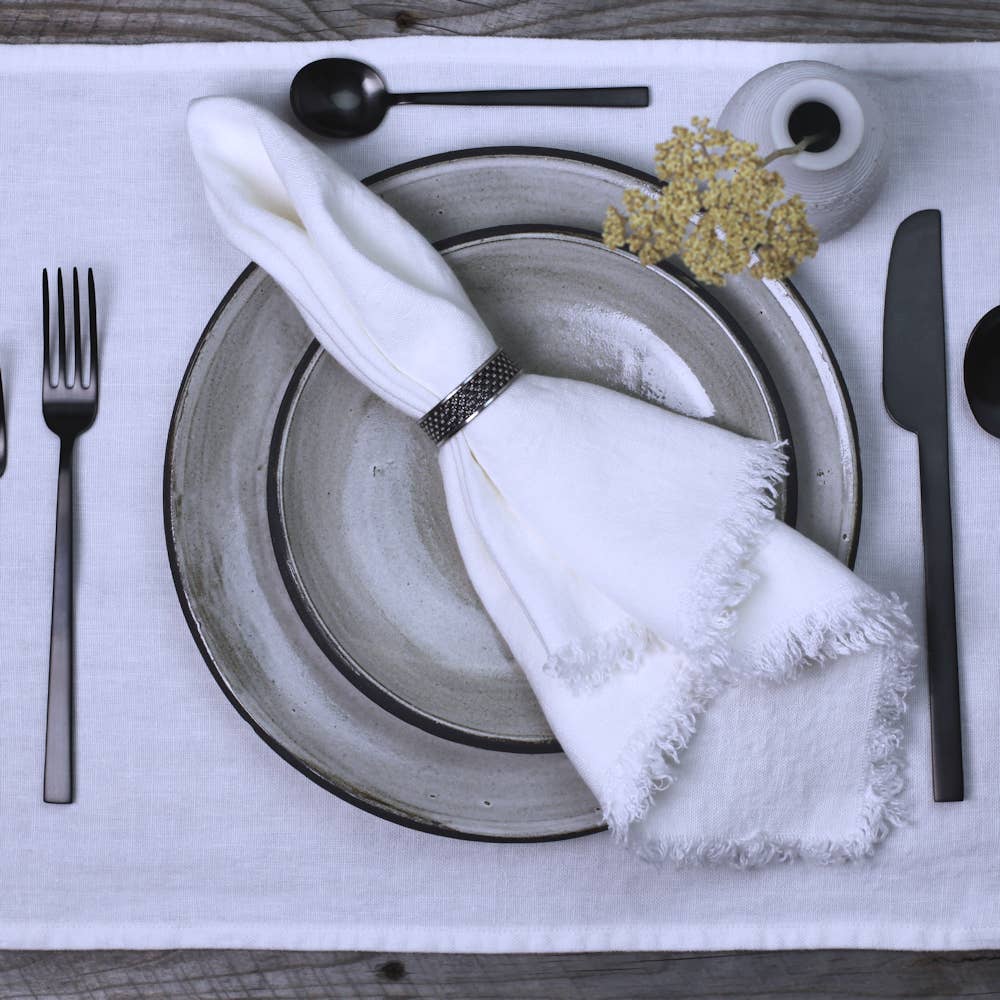LinenCasa - Wholesale Dinner & Cloth Napkin - Linen Napkin – Stonewashed – White with Frayed Edges6