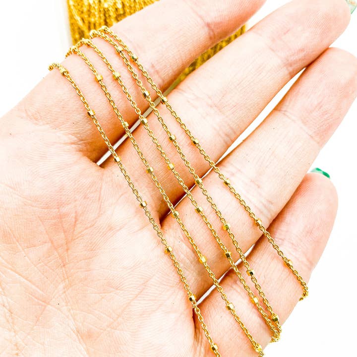 Jewels & Chains - Vendita all'ingrosso Collane a catena e maglie - Catena a maglie cubiche Satellite in argento Sterling placcato in oro. Z36GP3