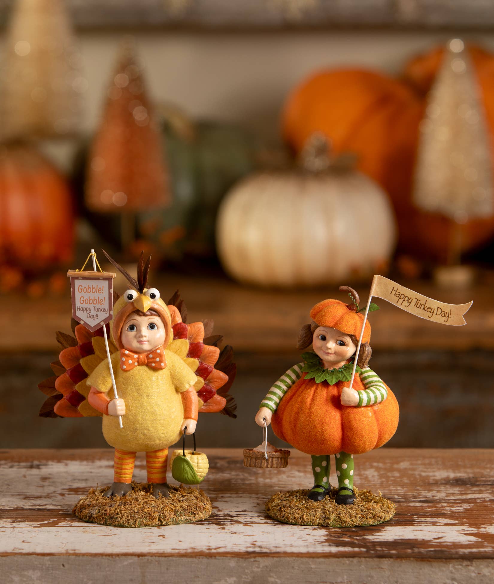 Bethany Lowe Designs - Wholesale Decorative Figurine - Petunia Pumpkin Pie2