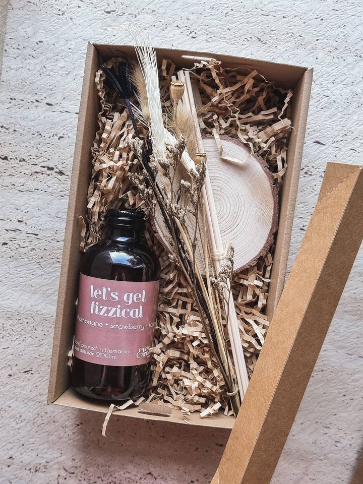 'Let's Get Fizzical' Botanical Reed Diffuser 200ml for wholesale by Everwood Candle Co.